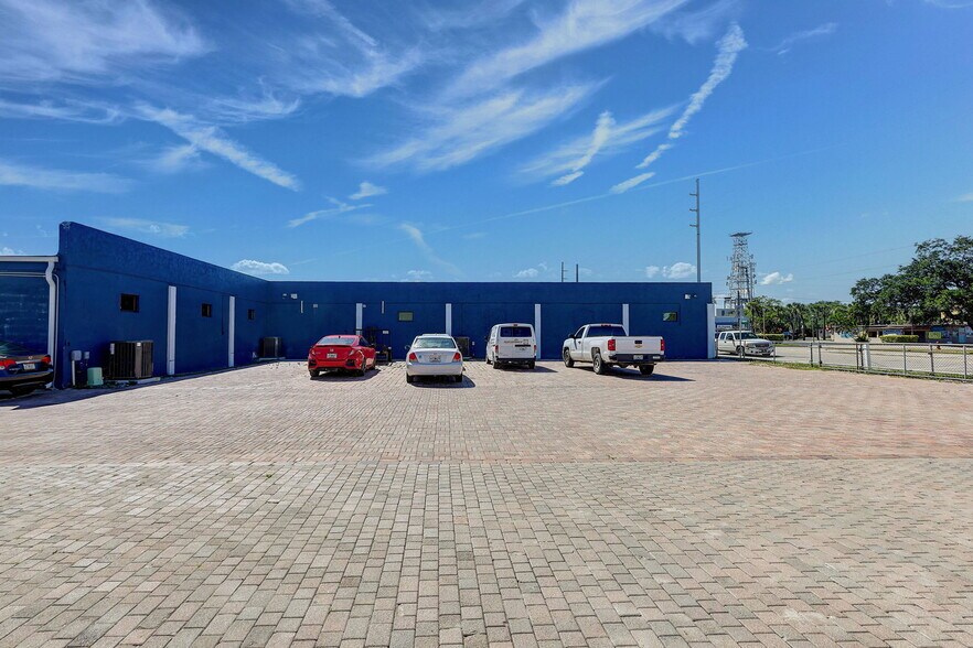 More Photos Of 519 Delaware Ave, Fort Pierce Freestanding For Sale