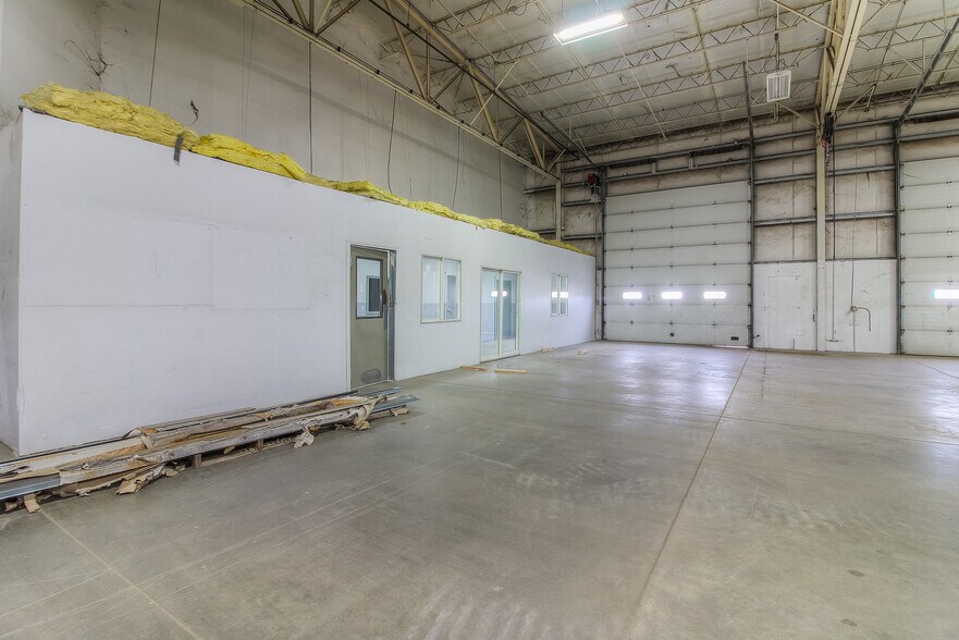 More Photos Of 501 Stover Rd, Grandview Industrial For Sale