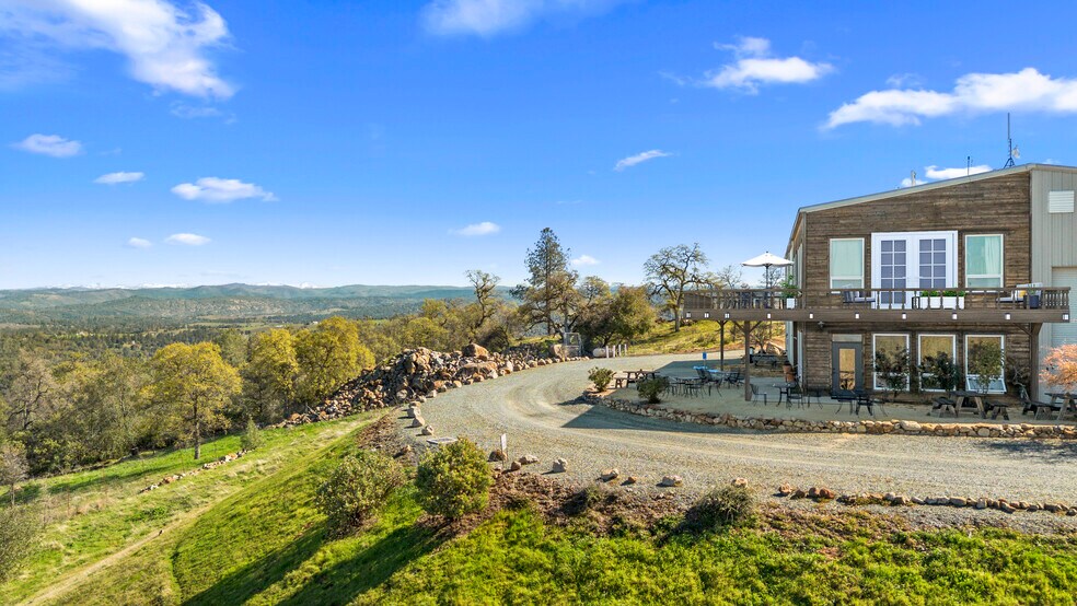 More Photos Of 6781 Tower, Somerset Winery Vineyard For Sale