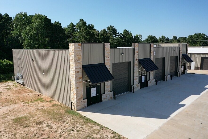 More Photos Of 1905 Longmire Rd, Conroe Unknown For Lease