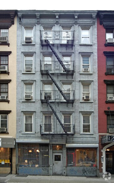 More Photos Of 127 E 7th St, New York Apartments For Lease