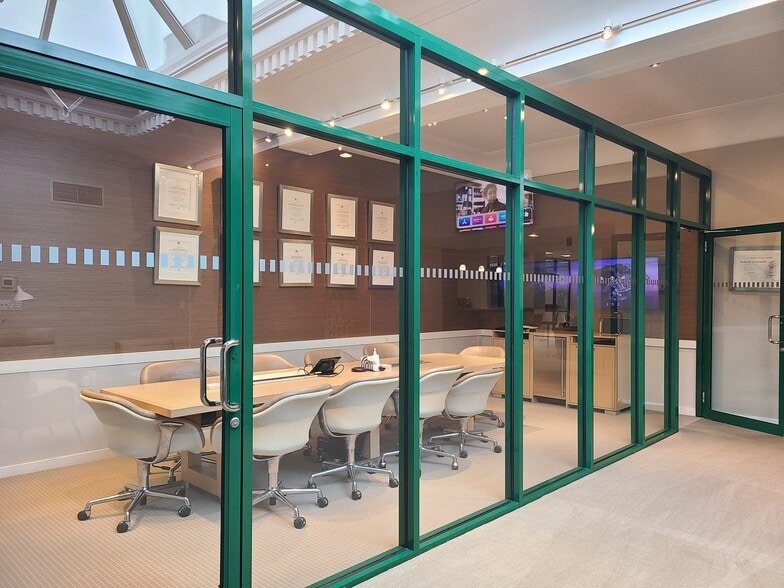 More Photos Of 30 Maple St, Summit Office For Lease