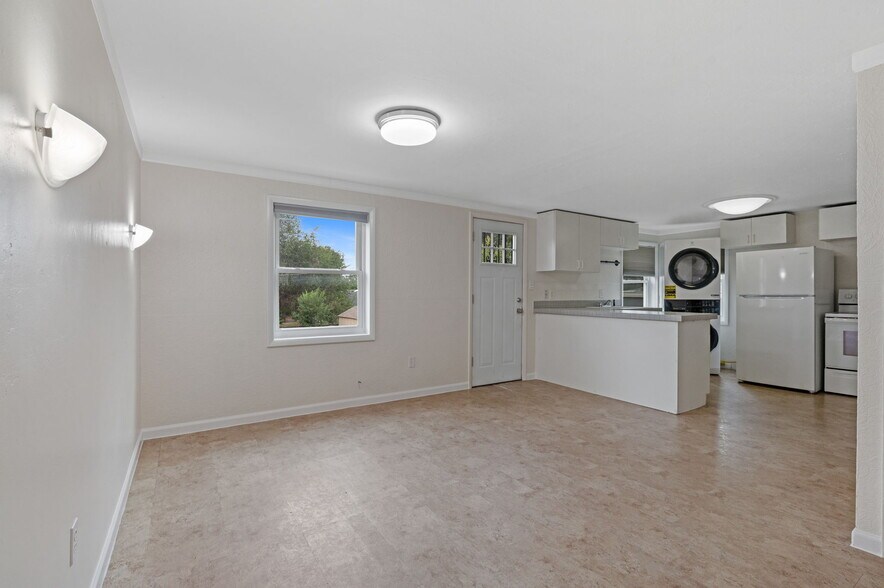 More Photos Of 1776 Jay St, Lakewood Apartments For Sale