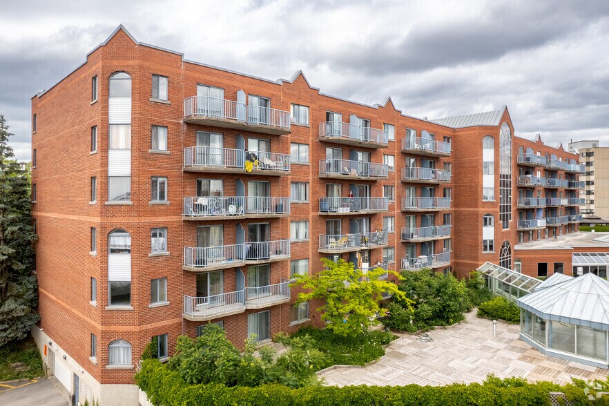 Primary Photo Of 1000 Boul Chomedey, Laval Apartments For Lease