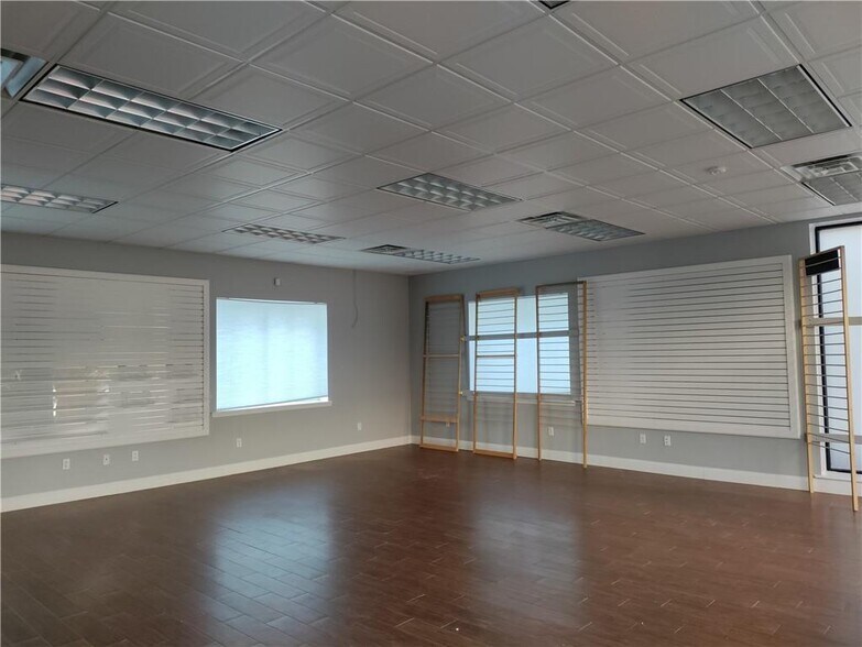 More Photos Of 2266 McDonald Ave, Brooklyn Storefront Retail Office For Lease