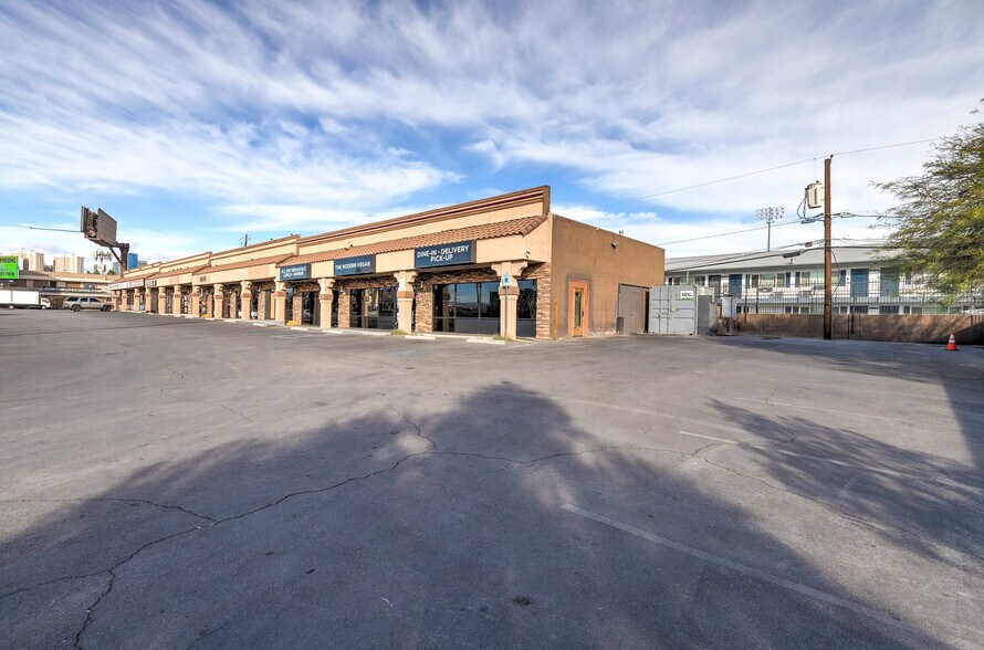 More Photos Of 700 E Naples Dr, Las Vegas Storefront For Lease
