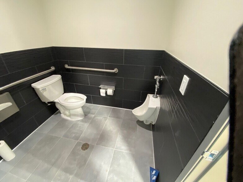 More Photos Of 6101-6151 Pacific St, Rocklin Unknown For Lease