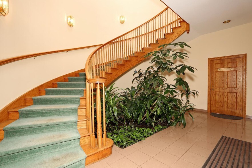 More Photos Of 7 Cedar St, Ramsey Office For Lease