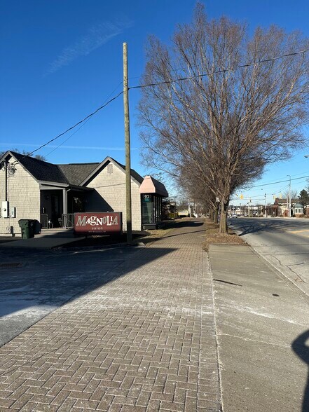 Primary Photo Of 9823 Montgomery Rd, Cincinnati Freestanding For Lease