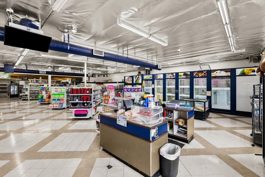 More Photos Of 9403 Las Tunas Dr, Temple City Freestanding For Sale