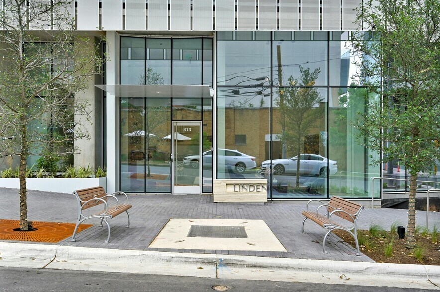 More Photos Of 313 W 17th St, Austin Apartments For Lease