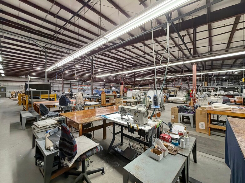 More Photos Of 850 Eisenhower Blvd, Johnstown Warehouse For Lease