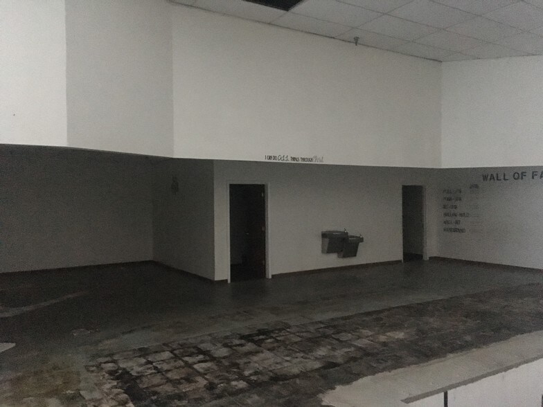 More Photos Of 1227 Cherokee Rd, Alexander City Freestanding For Lease
