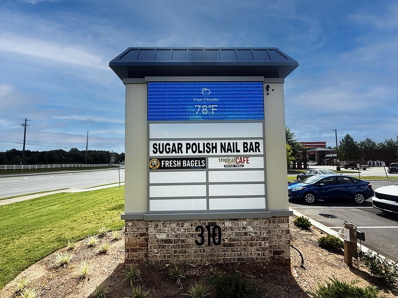 More Photos Of 310 Lanier Cir, Woodstock Storefront For Lease