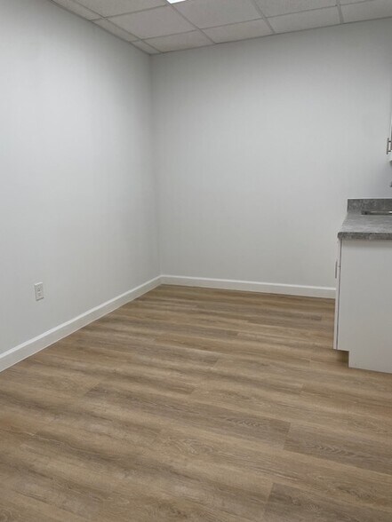 More Photos Of 4900 S University Dr, Davie Unknown For Lease