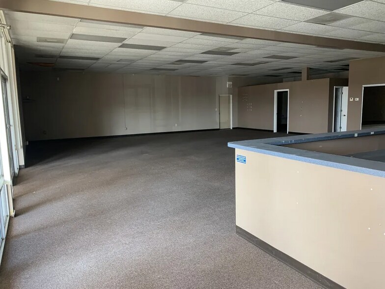More Photos Of 686-728 Cheney Hwy, Titusville Unknown For Lease