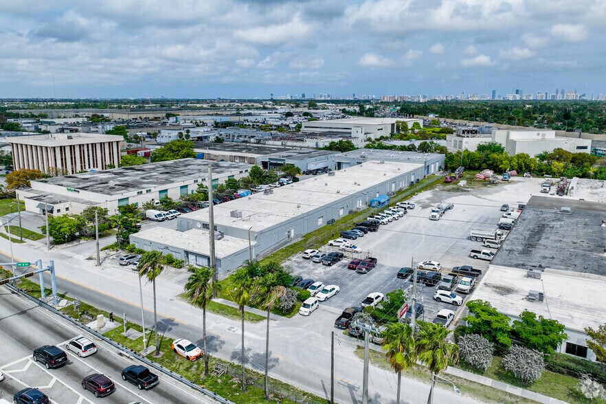 More Photos Of 17401 NW 2nd Ave, Miami Warehouse For Sale
