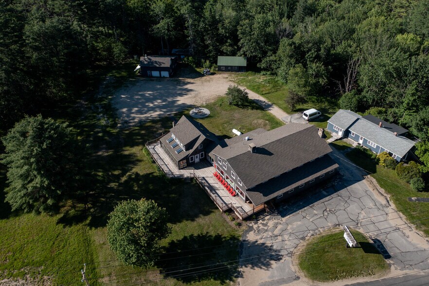 More Photos Of 23 Skiway Rd, Newry Hotel For Sale