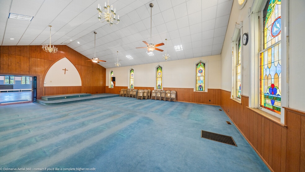 More Photos Of 729 E Main St, Salisbury Office For Sale