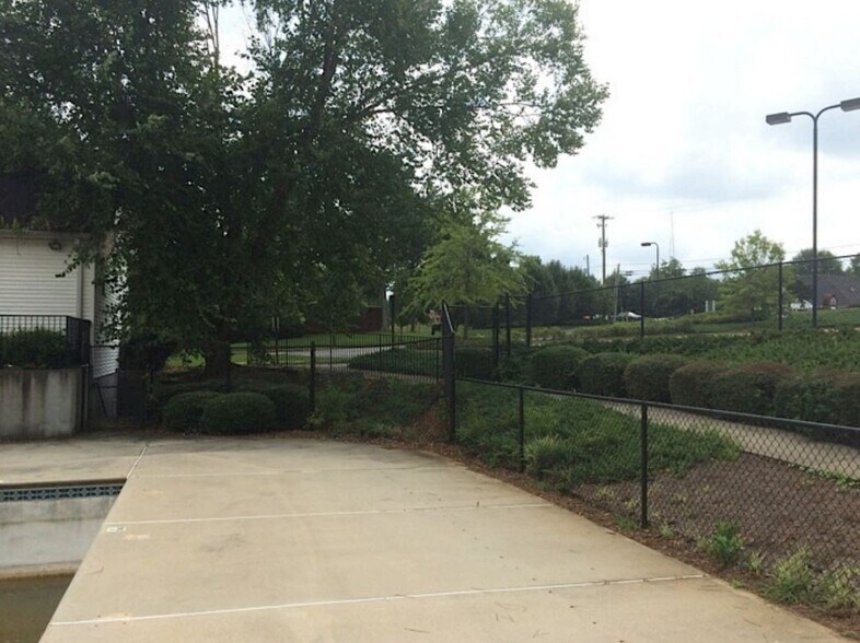 More Photos Of 2084 McGee Rd, Snellville Swimming Pool For Sale