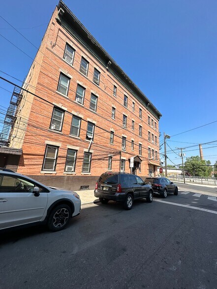 More Photos Of 672 Grand St, Jersey City Apartments For Sale