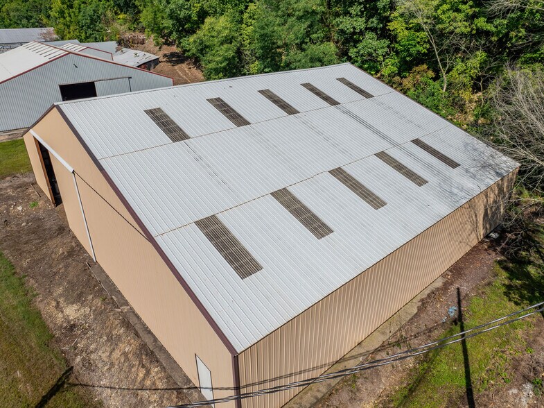 More Photos Of 3825 Columbia Blvd, Bloomsburg Manufacturing For Sale