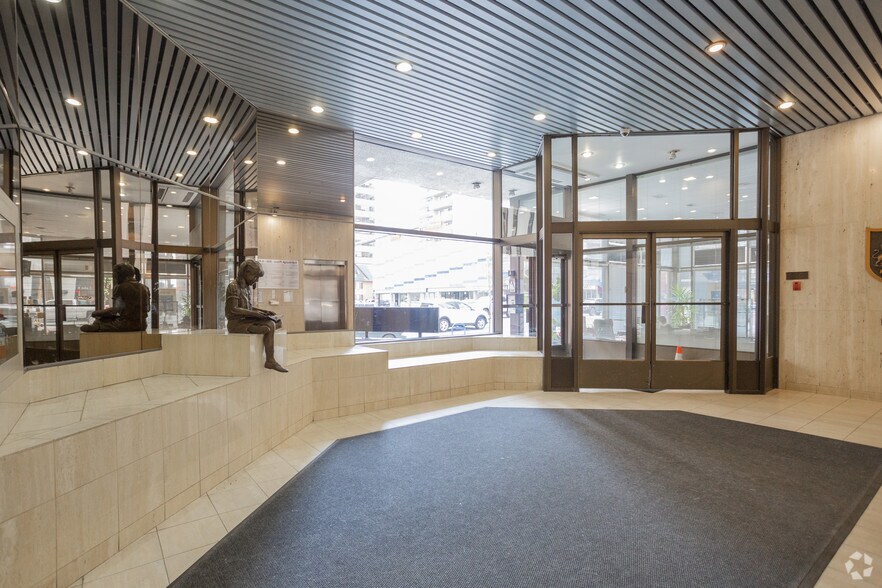 More Photos Of 900 6th Ave SW, Calgary Office Residential For Sale