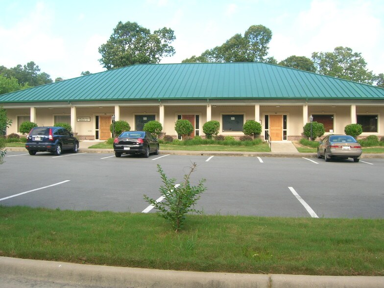 More Photos Of 1301 Ridgway Rd, Pine Bluff Medical For Lease