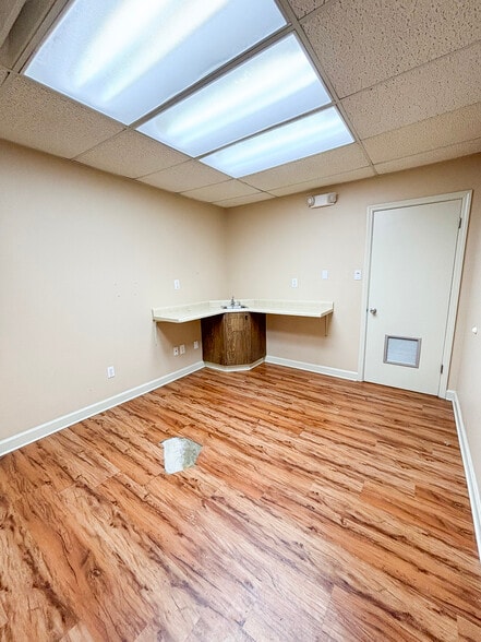 More Photos Of 115 S Munford St, Covington Medical For Sale