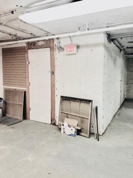 More Photos Of 19 W Putnam Ave, Greenwich Office For Lease