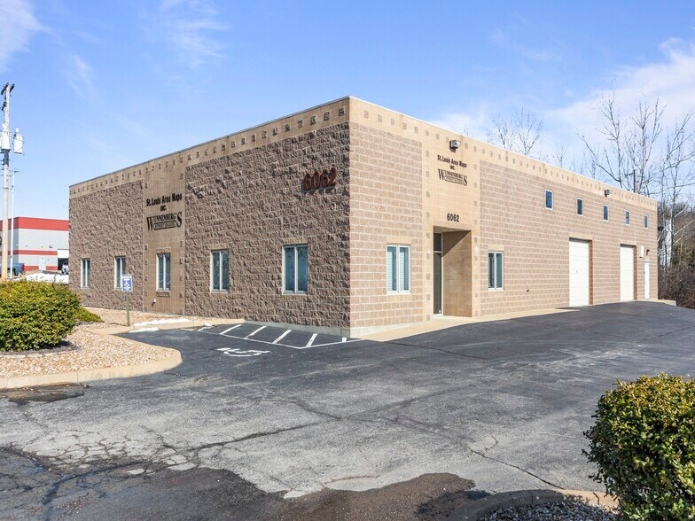 More Photos Of 6062 Lemay Ferry Rd, Saint Louis Warehouse For Sale
