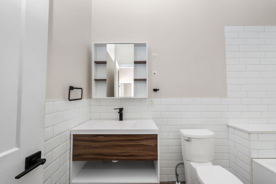 More Photos Of 5250 Wayne Ave, Philadelphia Apartments For Sale