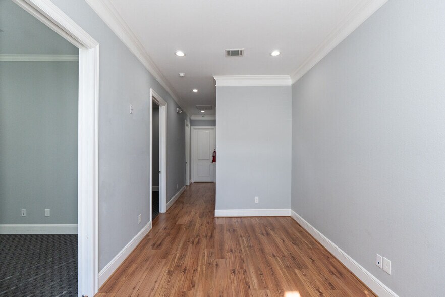 More Photos Of 18510 Green Land Way, Houston Medical For Lease
