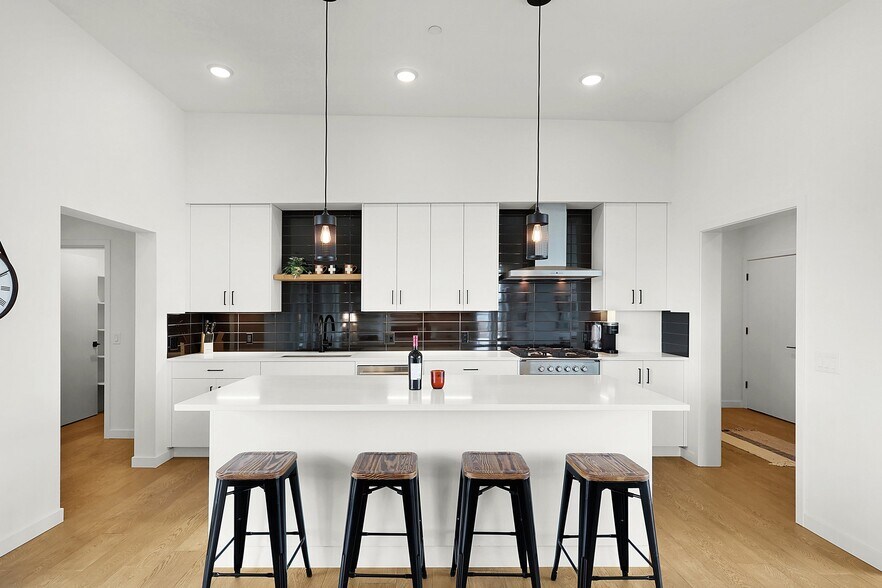 More Photos Of 1375 N Wygant ST, Portland Apartments For Sale