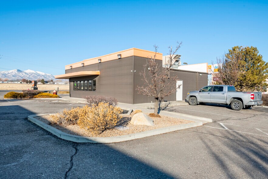 More Photos Of 7903 S Airport Rd, West Jordan Fast Food For Sale