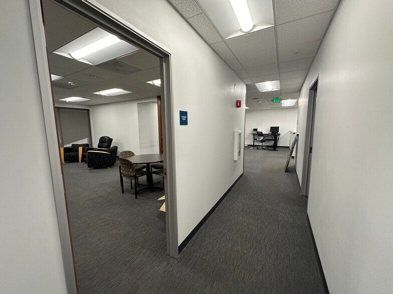 More Photos Of 5135-5141 Port Chicago Hwy, Concord Flex For Sale