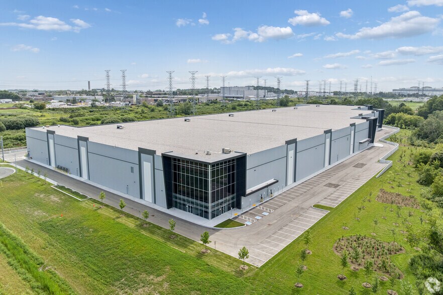 More Photos Of 1575 Clements Rd, Pickering Manufacturing For Lease