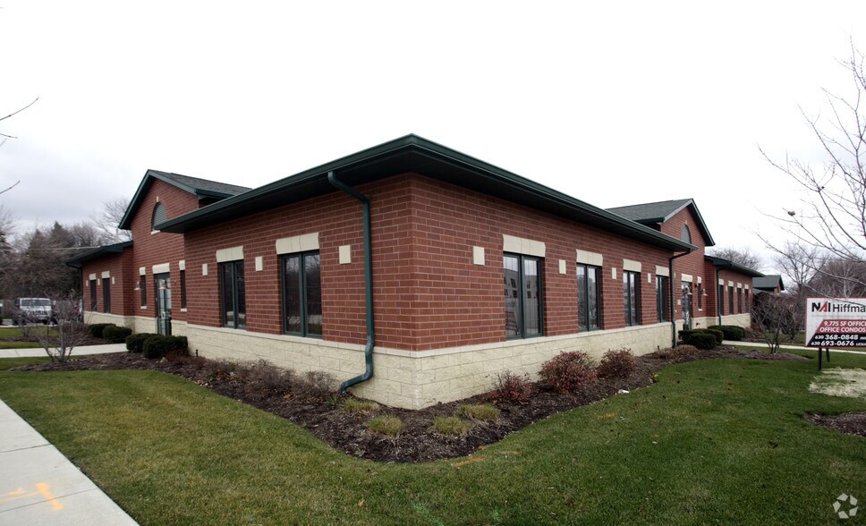 More Photos Of 505 Warrenville Rd, Lisle Office For Sale