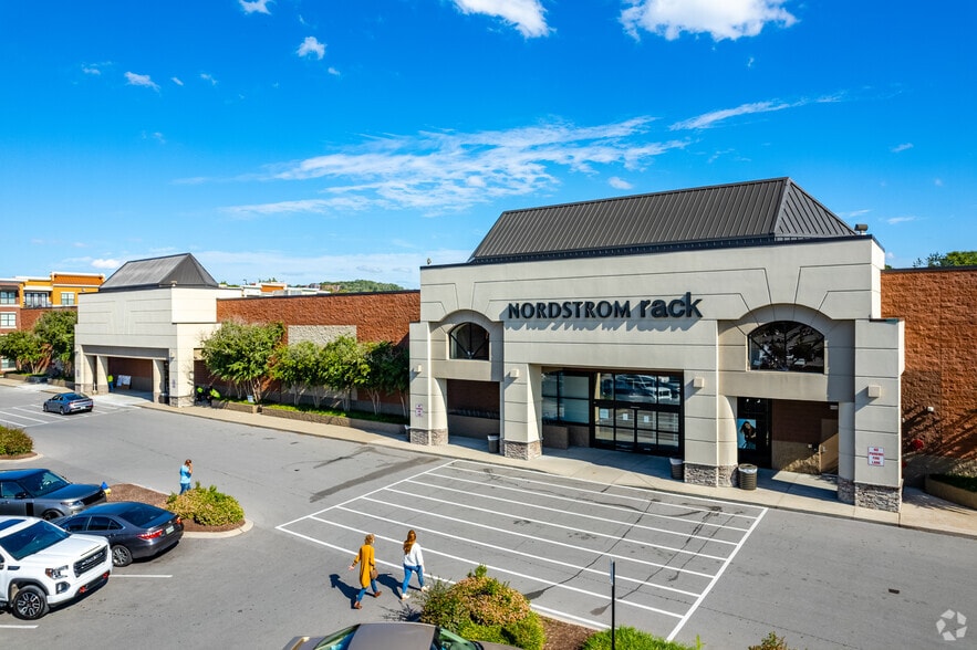 More Photos Of 330 Franklin Rd, Brentwood Unknown For Lease