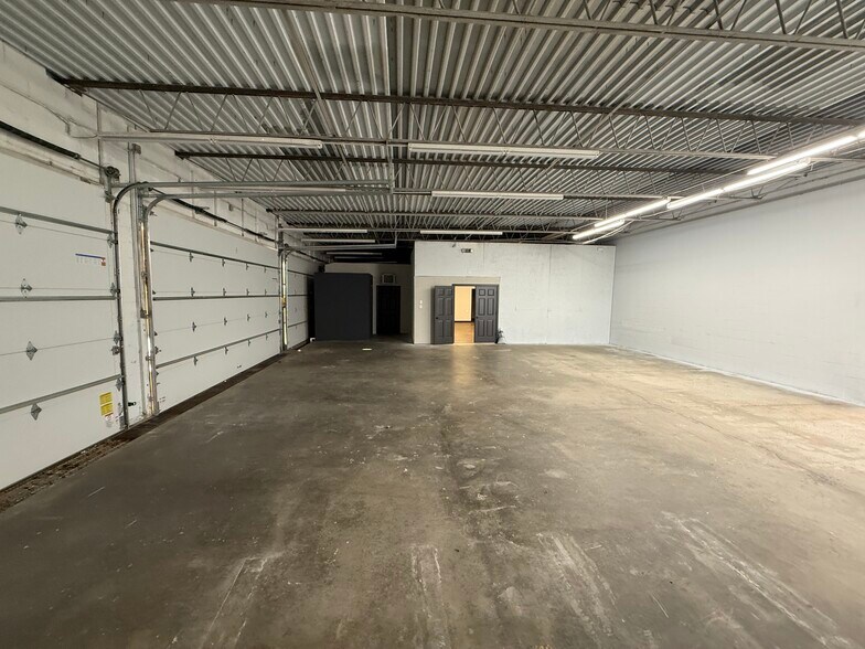 More Photos Of 601 N Verity Pky, Middletown General Retail For Sale