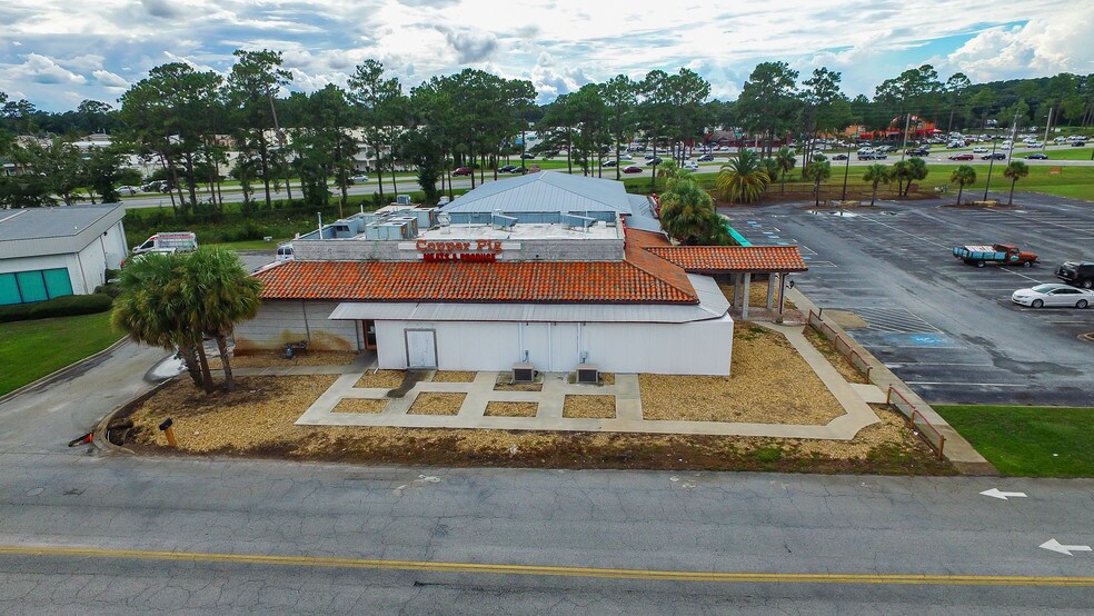 More Photos Of 702 Mall Blvd, Brunswick Supermarket For Sale