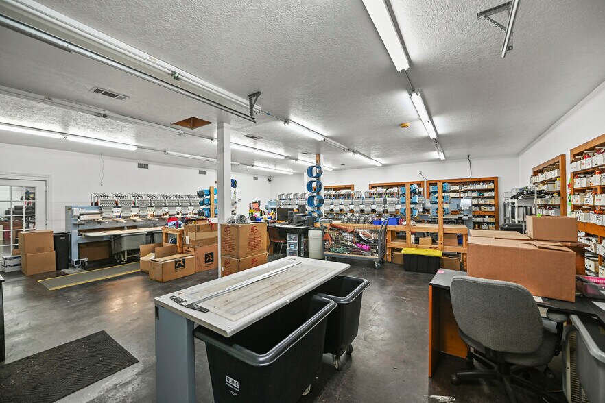 More Photos Of 20204 Schiel Rd, Cypress Warehouse For Sale