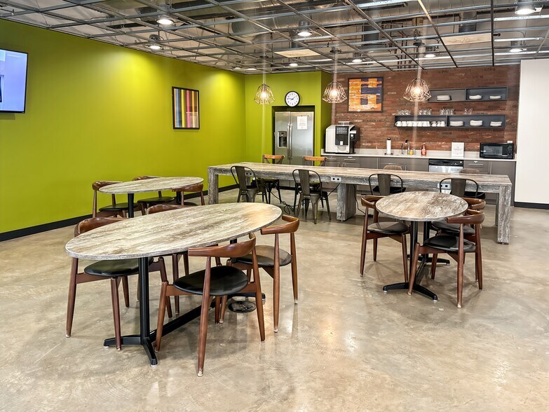 More Photos Of 5051 Peachtree Corners Cir, Peachtree Corners Coworking Space