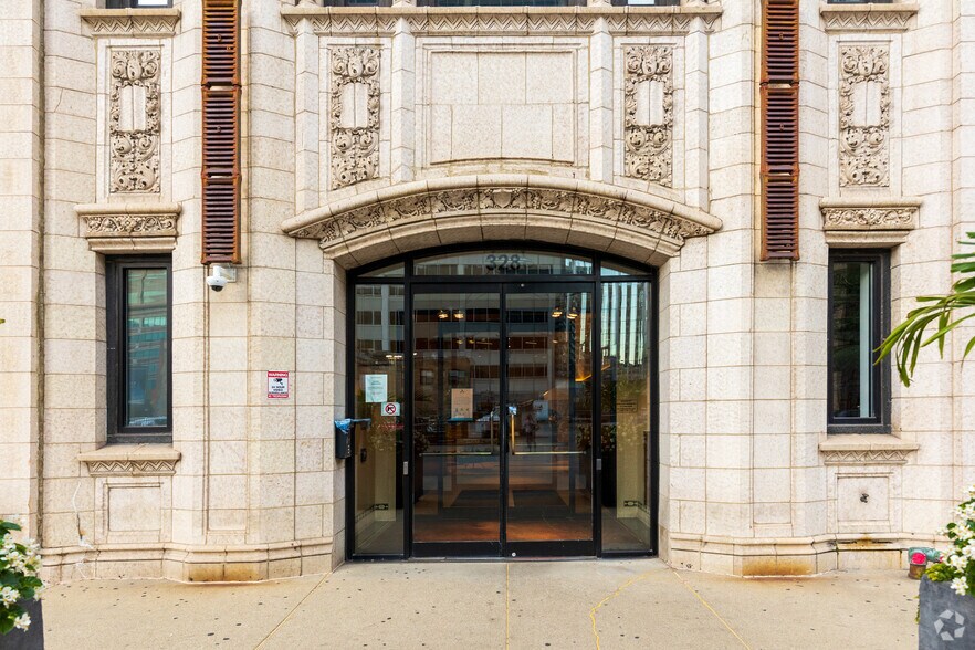 More Photos Of 328 S Jefferson St, Chicago Office For Lease