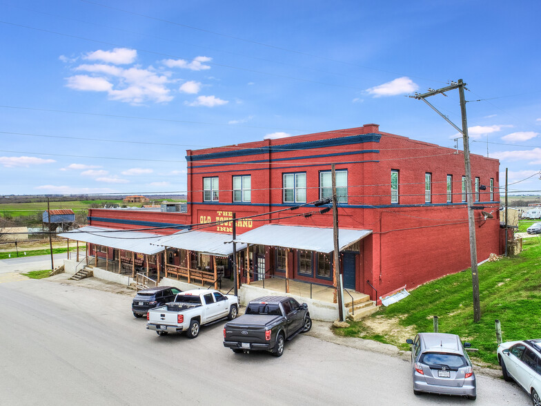 Primary Photo Of 101-103 Hoxie St, Coupland Restaurant For Sale