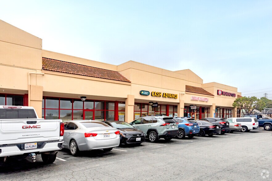 More Photos Of 1130 Fremont Blvd, Seaside Unknown For Lease