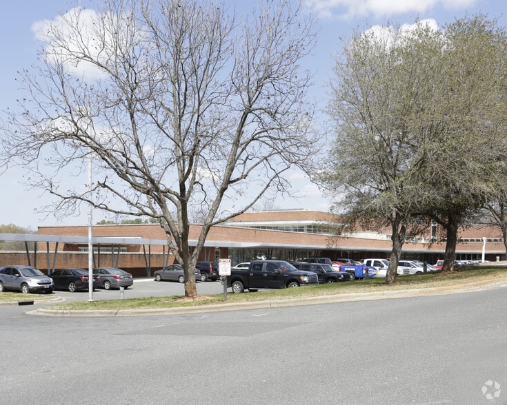 More Photos Of 205 N White St, Fort Mill Office Residential For Lease
