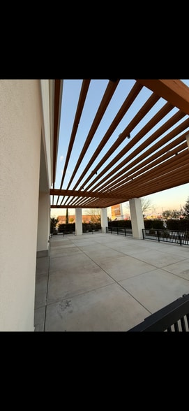 More Photos Of 9815 Panama Ln, Bakersfield Storefront For Lease