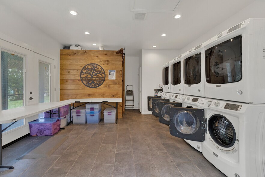 More Photos Of 14147 FM 306, Canyon Lake Trailer Camper Park For Sale