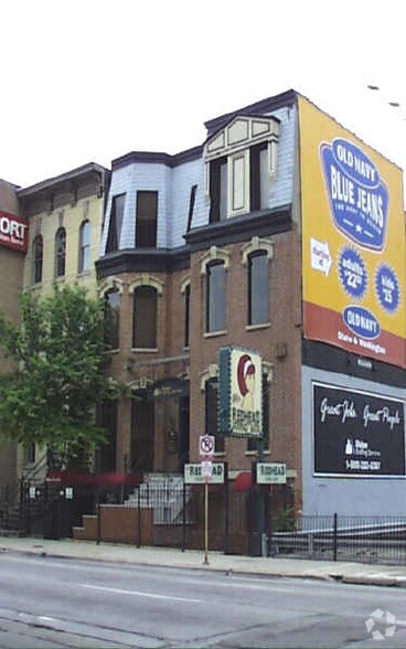 More Photos Of 16 W Ontario St, Chicago Storefront Retail Office For Lease